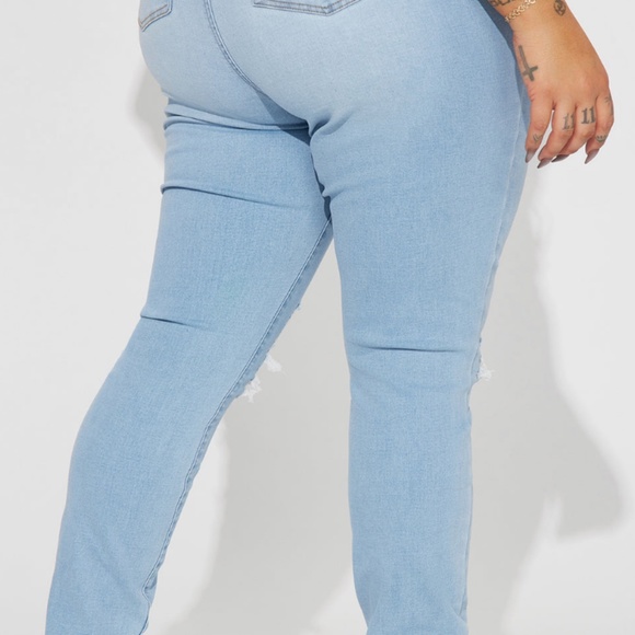 Stretchy Light Wash Ripped Jeans Size 15 - Picture 7 of 7